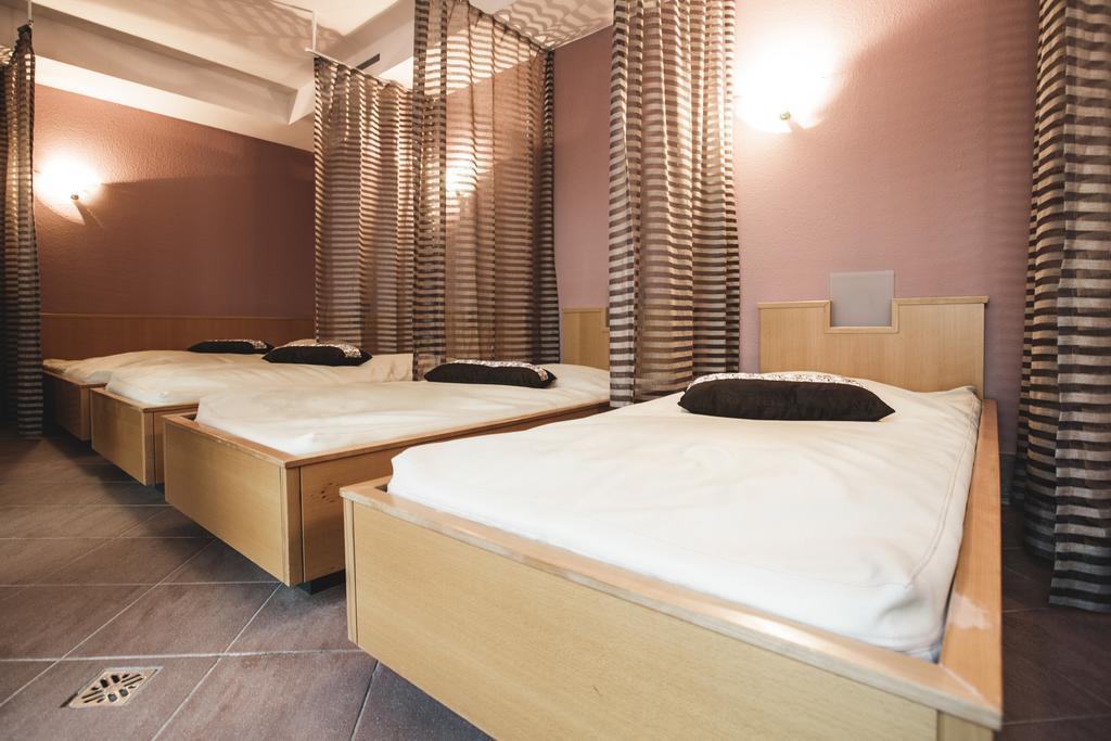 Hotel Vier Jahreszeiten Sankt Leonhard im Pitztal Exteriör bild