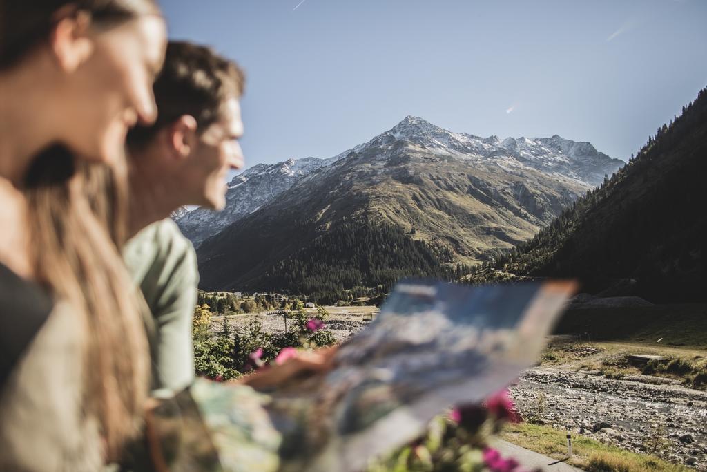 Hotel Vier Jahreszeiten Sankt Leonhard im Pitztal Exteriör bild
