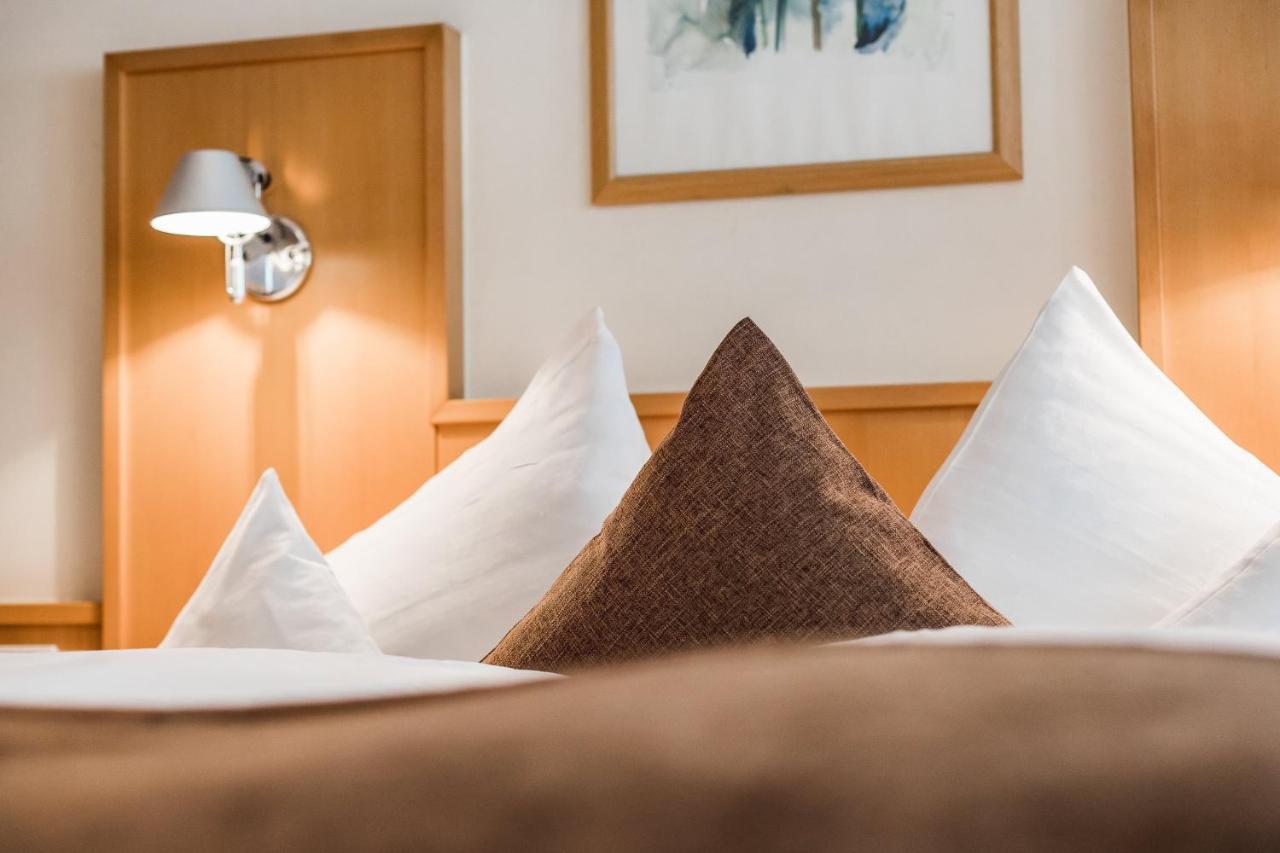 Hotel Vier Jahreszeiten Sankt Leonhard im Pitztal Exteriör bild
