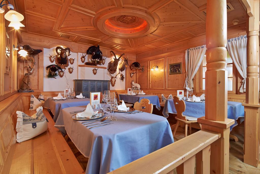 Hotel Vier Jahreszeiten Sankt Leonhard im Pitztal Exteriör bild