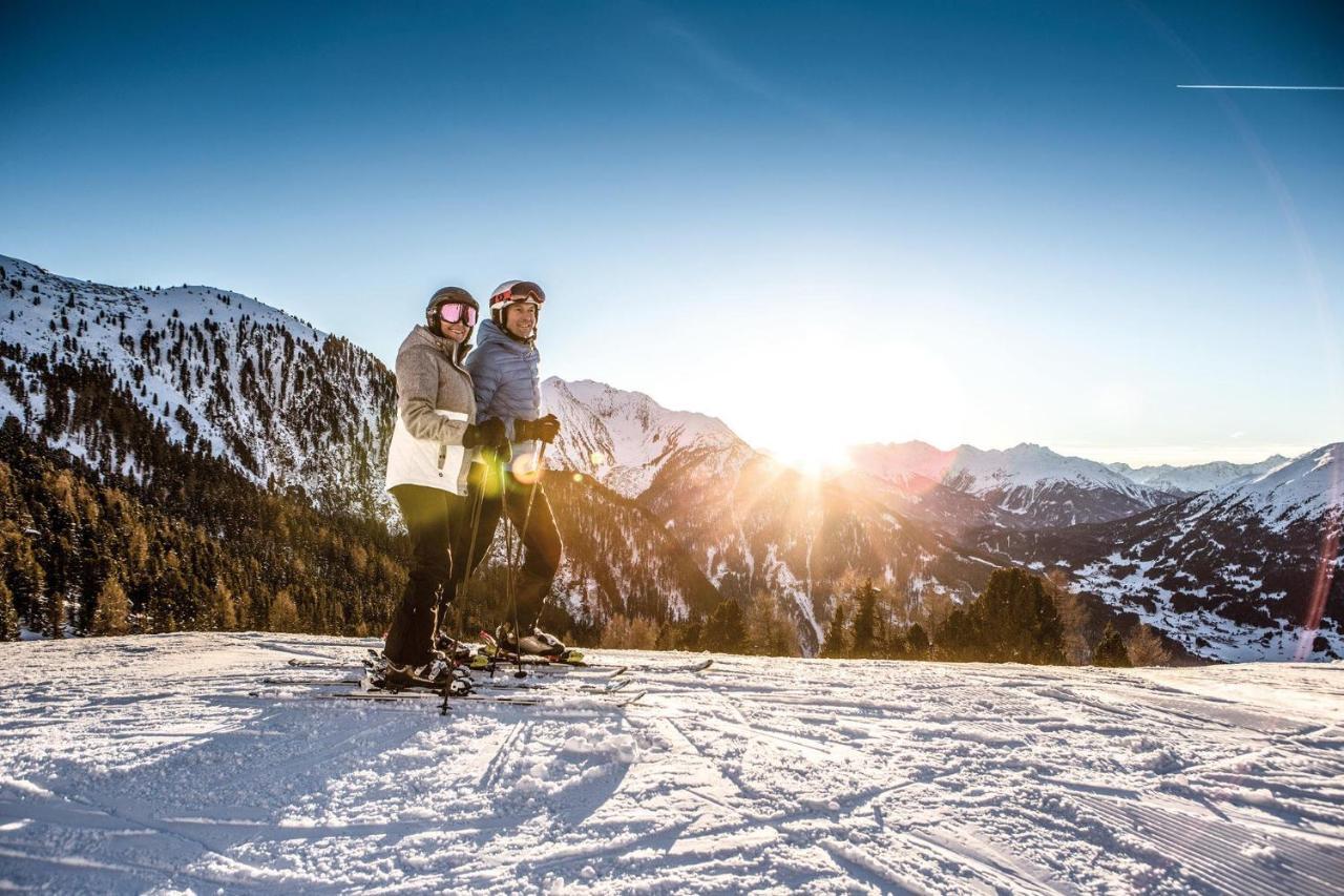 Hotel Vier Jahreszeiten Sankt Leonhard im Pitztal Exteriör bild